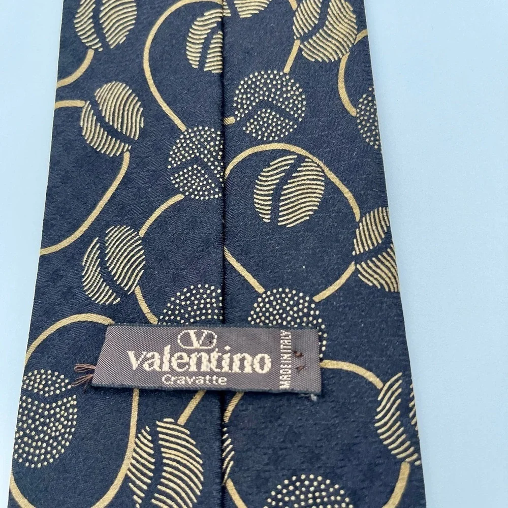 Valentino good vintage